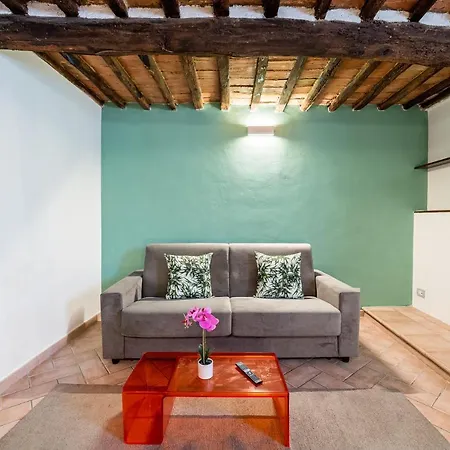 Apartment 35 Nel Centro Storico Di In The Historic Center Of