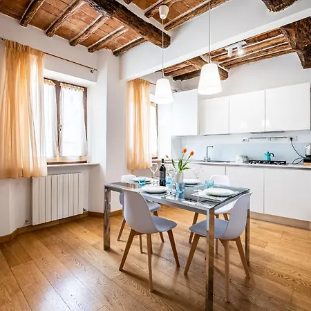 Apartment 35 Nel Centro Storico Di In The Historic Center Of Siena