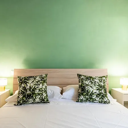 35 Nel Centro Storico Di In The Historic Center Of