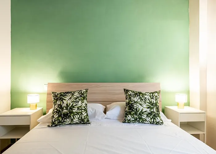 35 Nel Centro Storico Di In The Historic Center Of