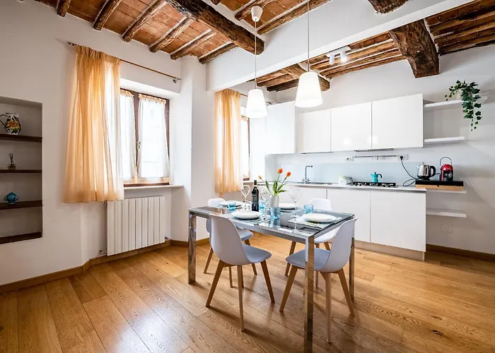 Apartment 35 Nel Centro Storico Di In The Historic Center Of Siena
