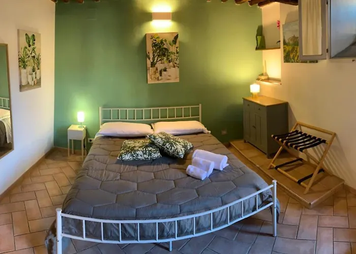 35 Nel Centro Storico Di In The Historic Center Of 시에나